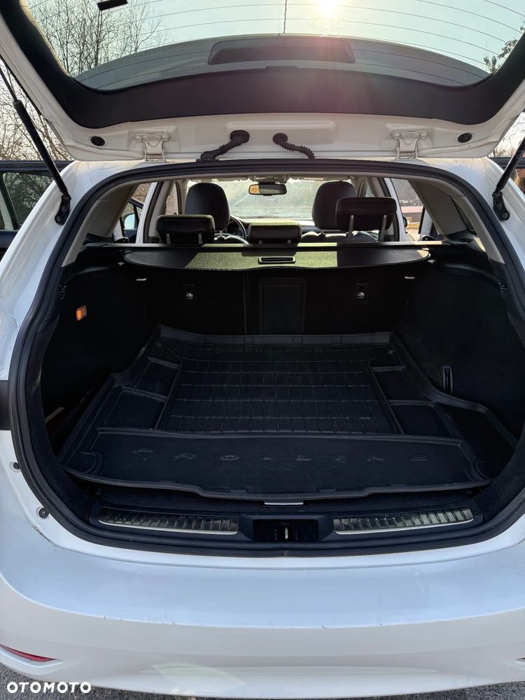 Toyota Avensis 2.0 D-4D Premium - 27