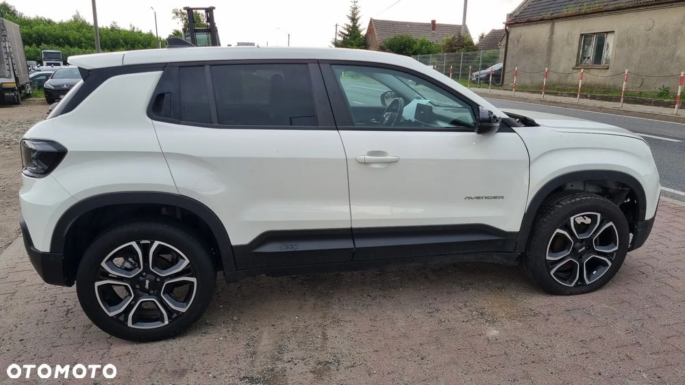 Jeep Avenger 1.2 GSE T3 Turbo-Benzin GDI Summit - 3