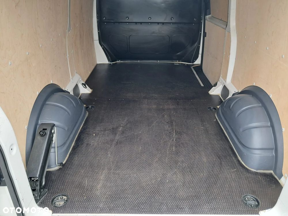 Volkswagen Transporter - 14