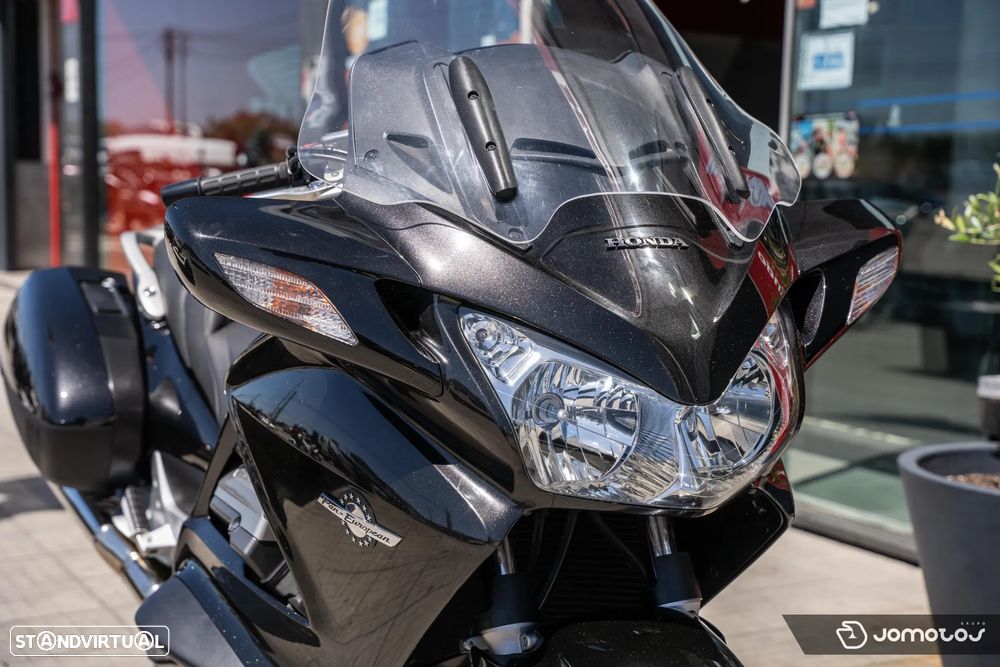 Honda Pan European ST 1300 - 2