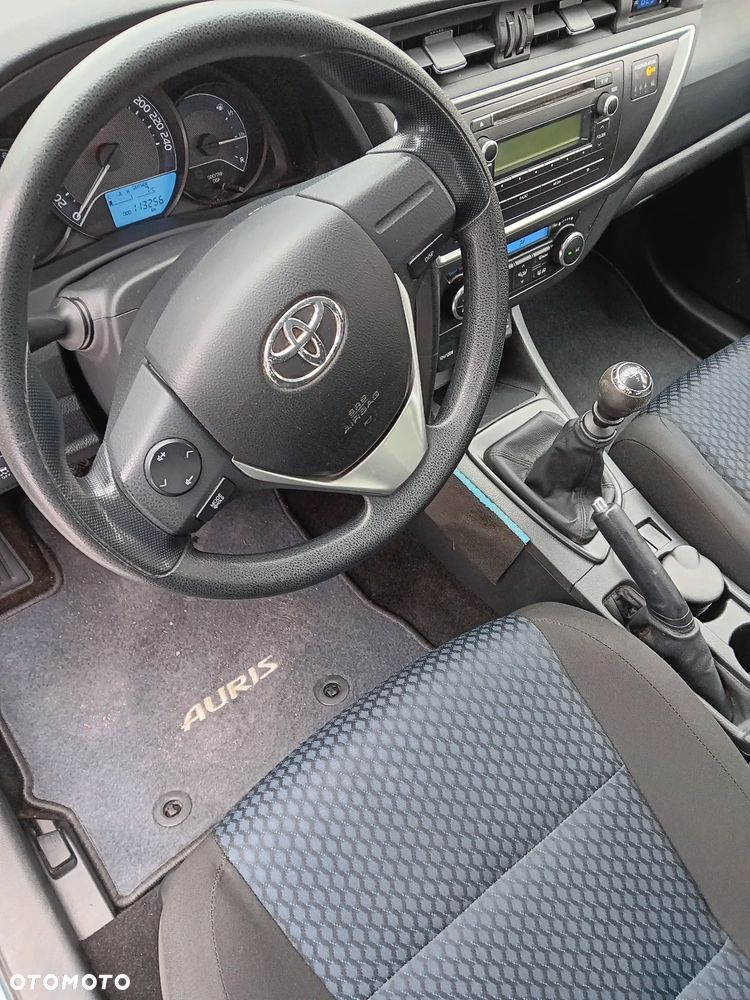 Toyota Auris - 4