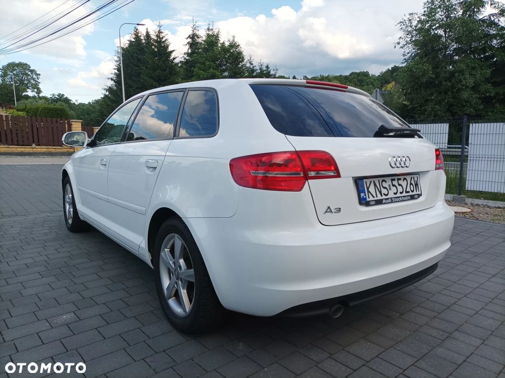Audi A3 Sportback 1.6 TDI DPF Ambition - 9
