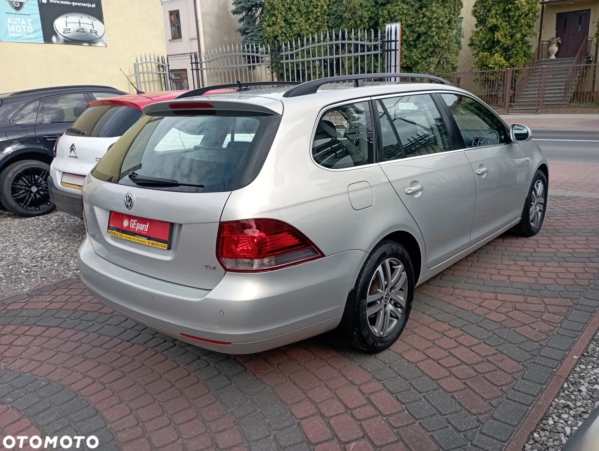 Volkswagen Golf VI 1.6 TDI Highline - 4