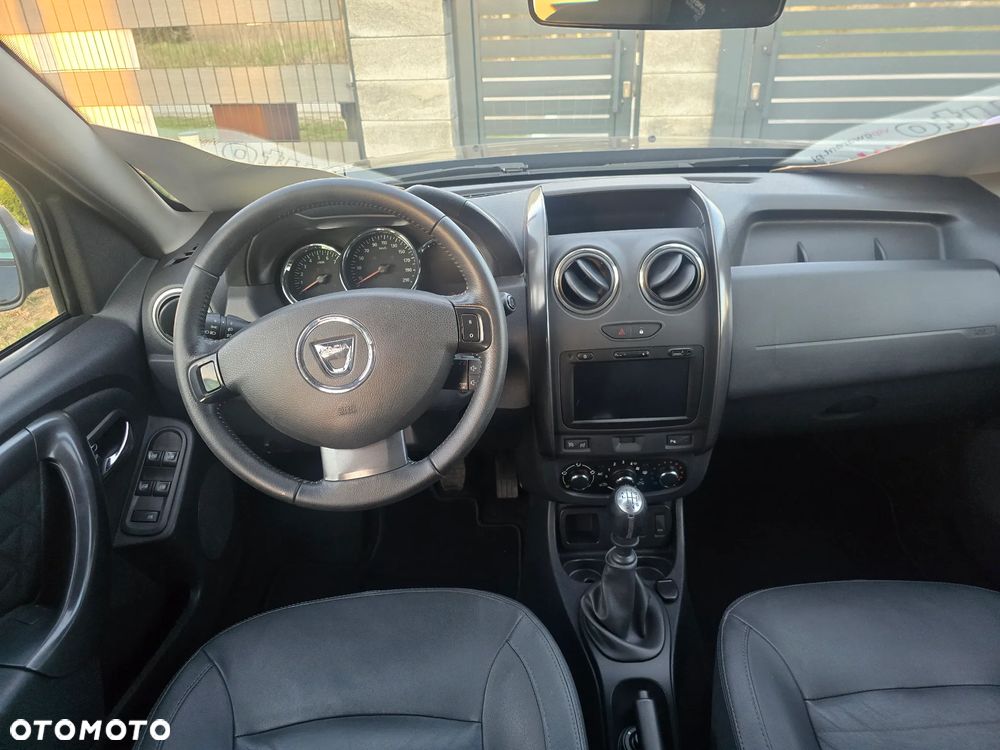 Dacia Duster 1.2 TCe Laureate S&S EU6 - 10