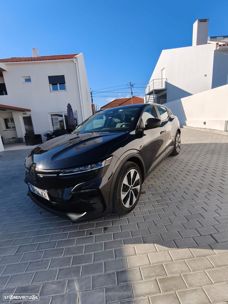 Renault Mégane E-Tech - 1