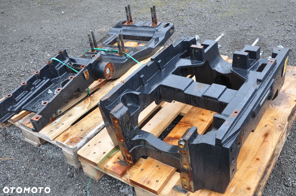 WSPORNIK RAMA DEUTZ FAHR 6160 NR 002145280 - 1