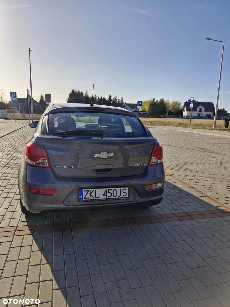 Chevrolet Cruze 1.8 LT+ - 12