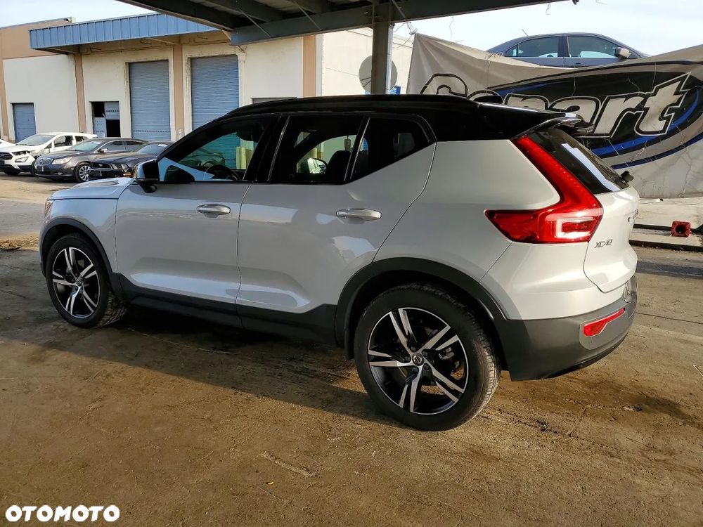 Volvo XC 40 T5 AWD Geartronic R-Design - 5