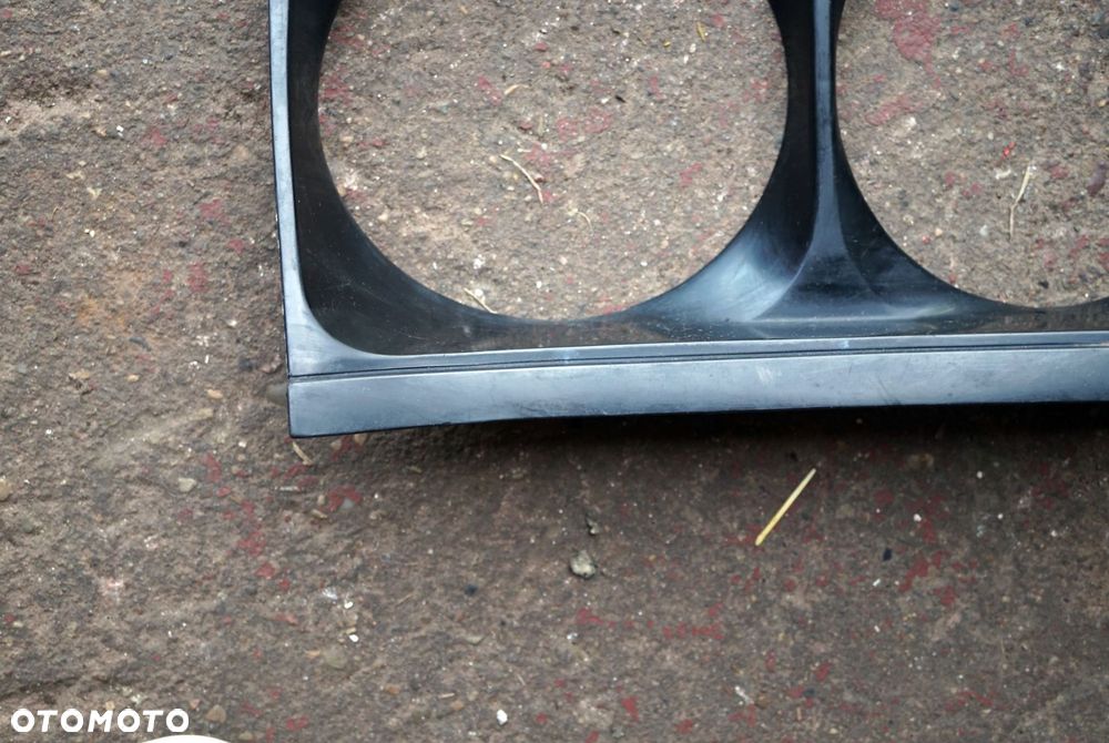 RAMKA OBUDOWA 125P MR83 REFLEKTORA OKULAR LEWA FSO 1983-1991 - 2