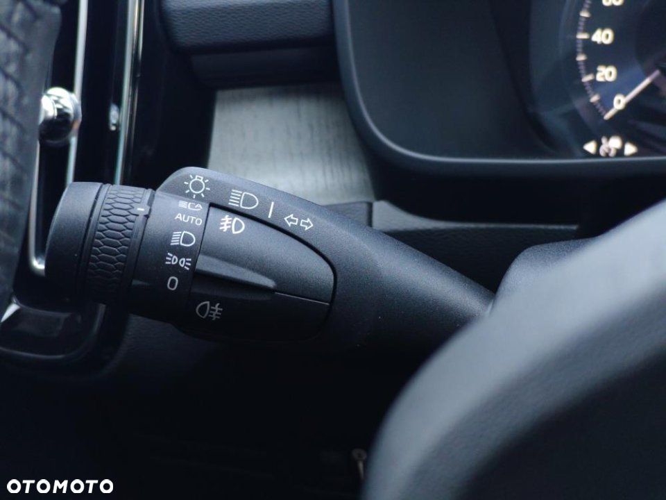 Volvo XC 40 - 32