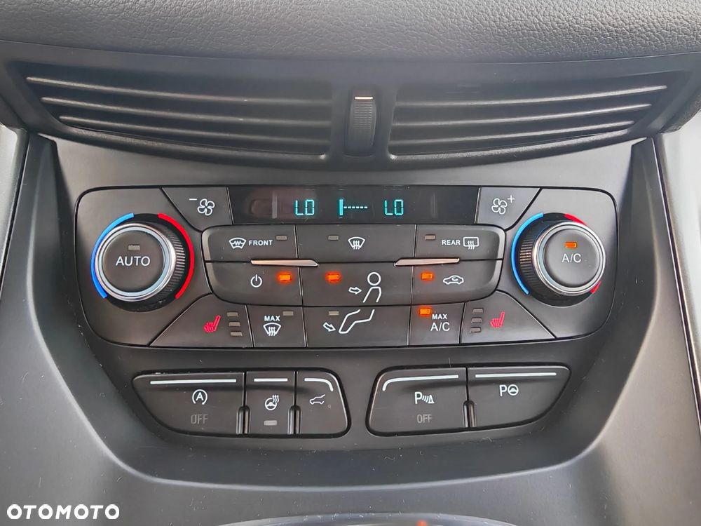 Ford Kuga 1.5 EcoBoost 2x4 Titanium - 8