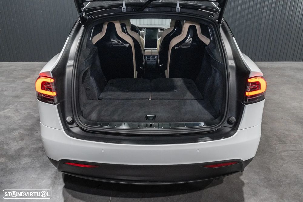 Tesla Model X P100D - 52