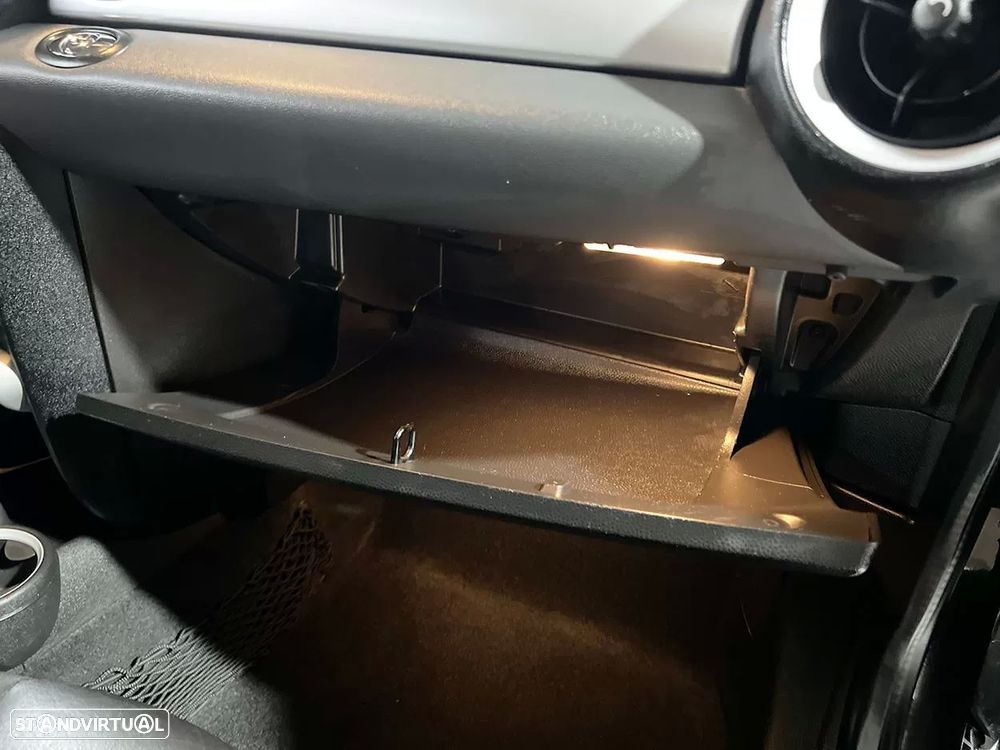 MINI Cabrio Cooper S - 23