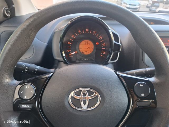 Toyota Aygo 1.0 X-Play - 18