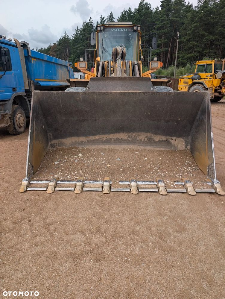 Volvo L180E - 3