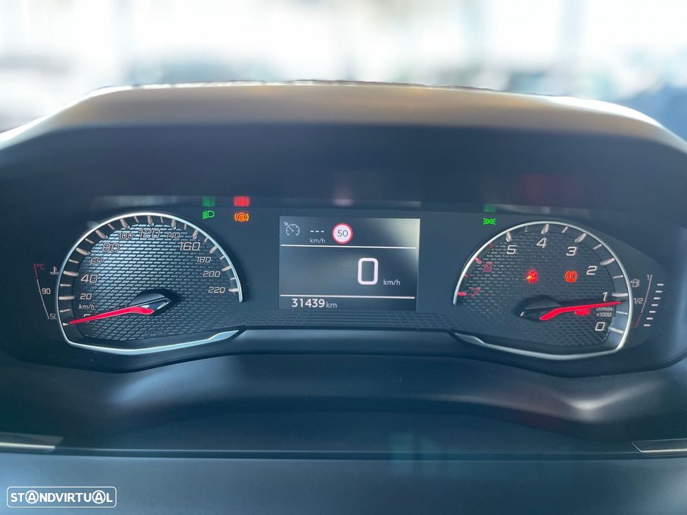 Peugeot 2008 1.2 PureTech Active - 12