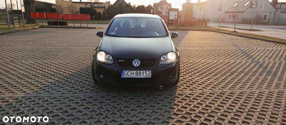 Volkswagen Golf V 03-08 - 1