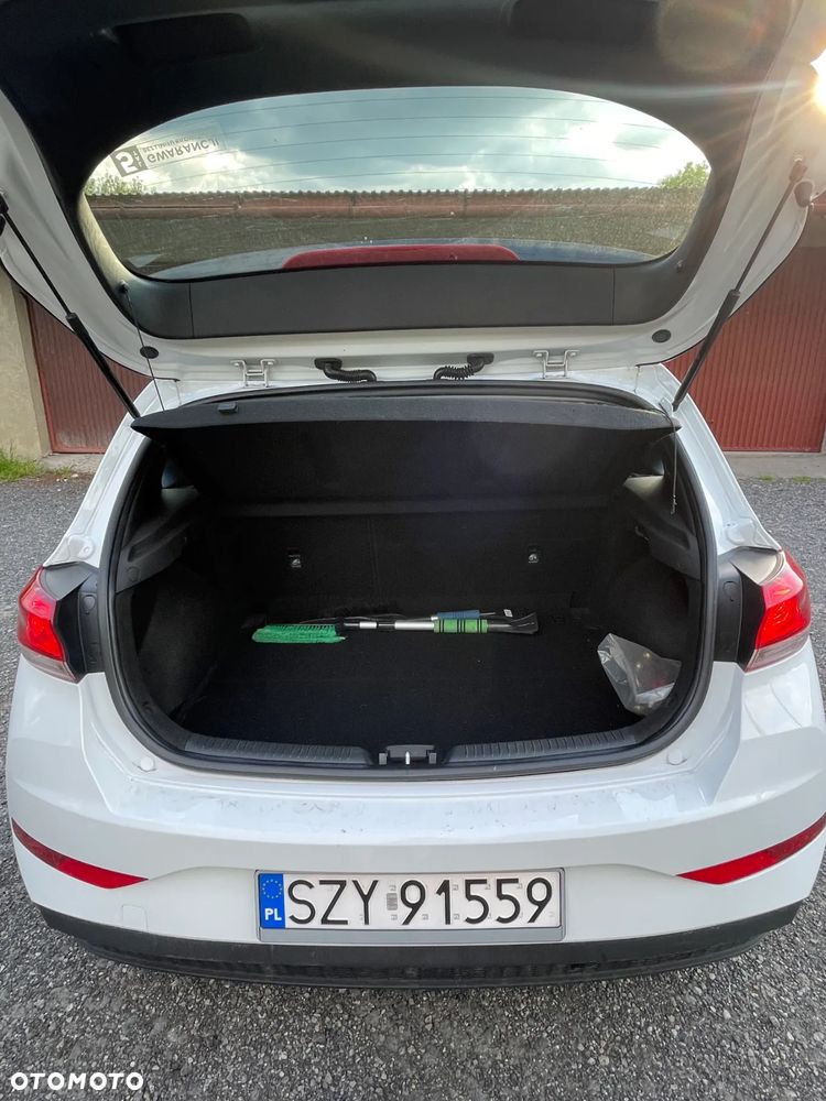 Hyundai i30 1.5 DPI Classic + - 8