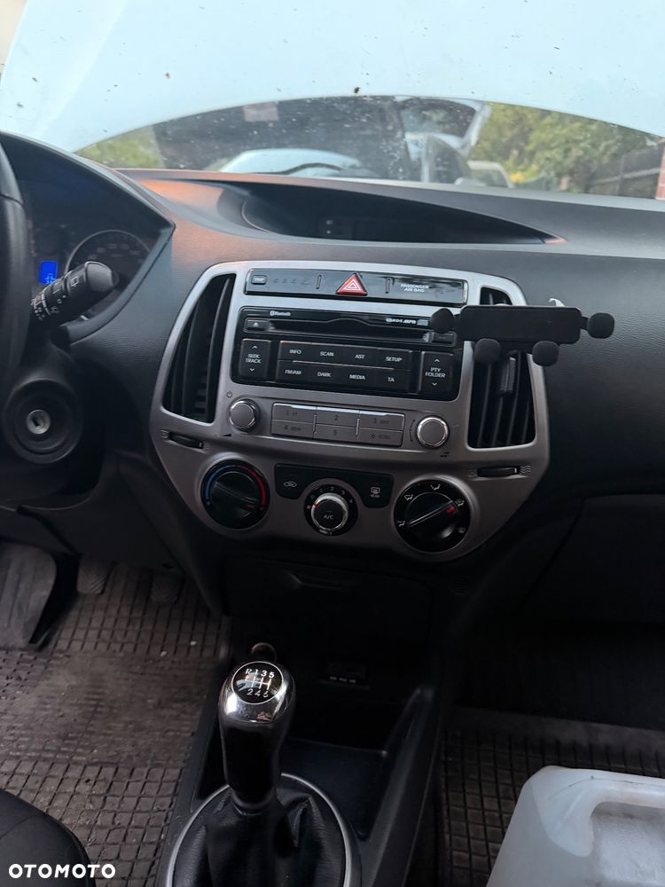 Hyundai i20 1.1 CRDi Classic + - 12