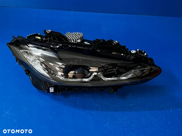 PRAWY FULL LED BMW G22 G23 G82 M4 CZARNA USA BDB