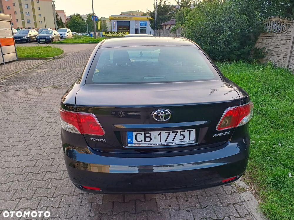 Toyota Avensis 1.6 Luna - 2