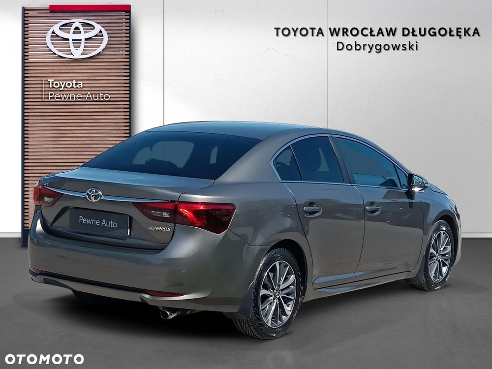 Toyota Avensis 2.0 Premium MS - 6