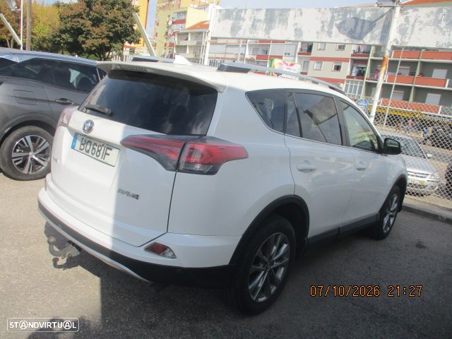 Toyota RAV4 - 7