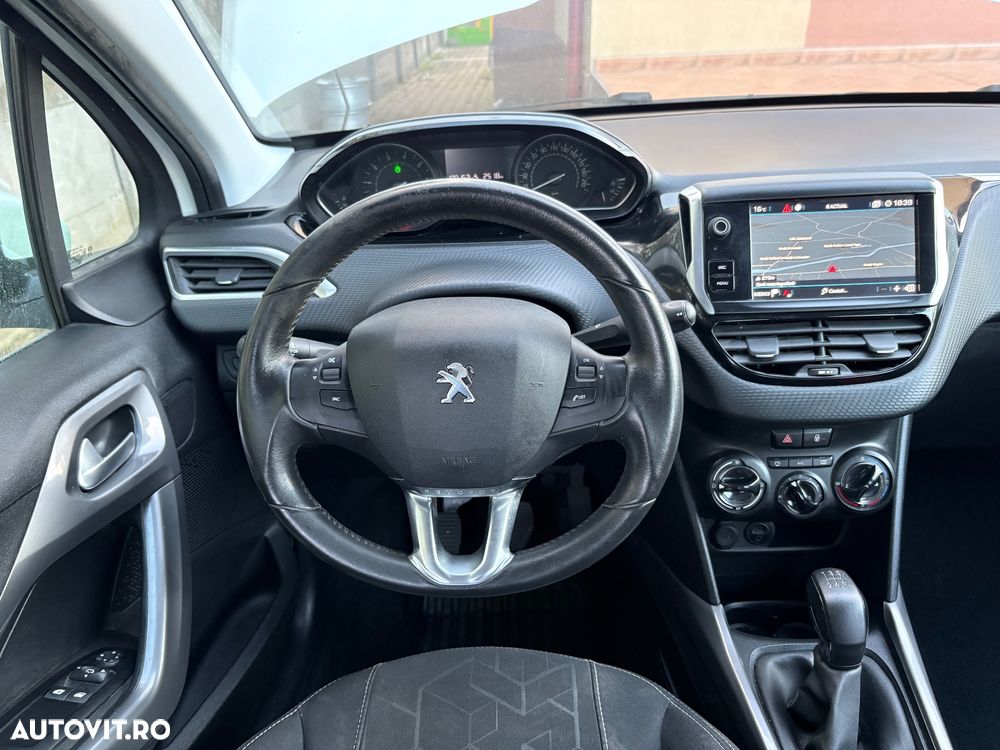 Peugeot 2008 PureTech 110 Stop&Start Business-Line - 25