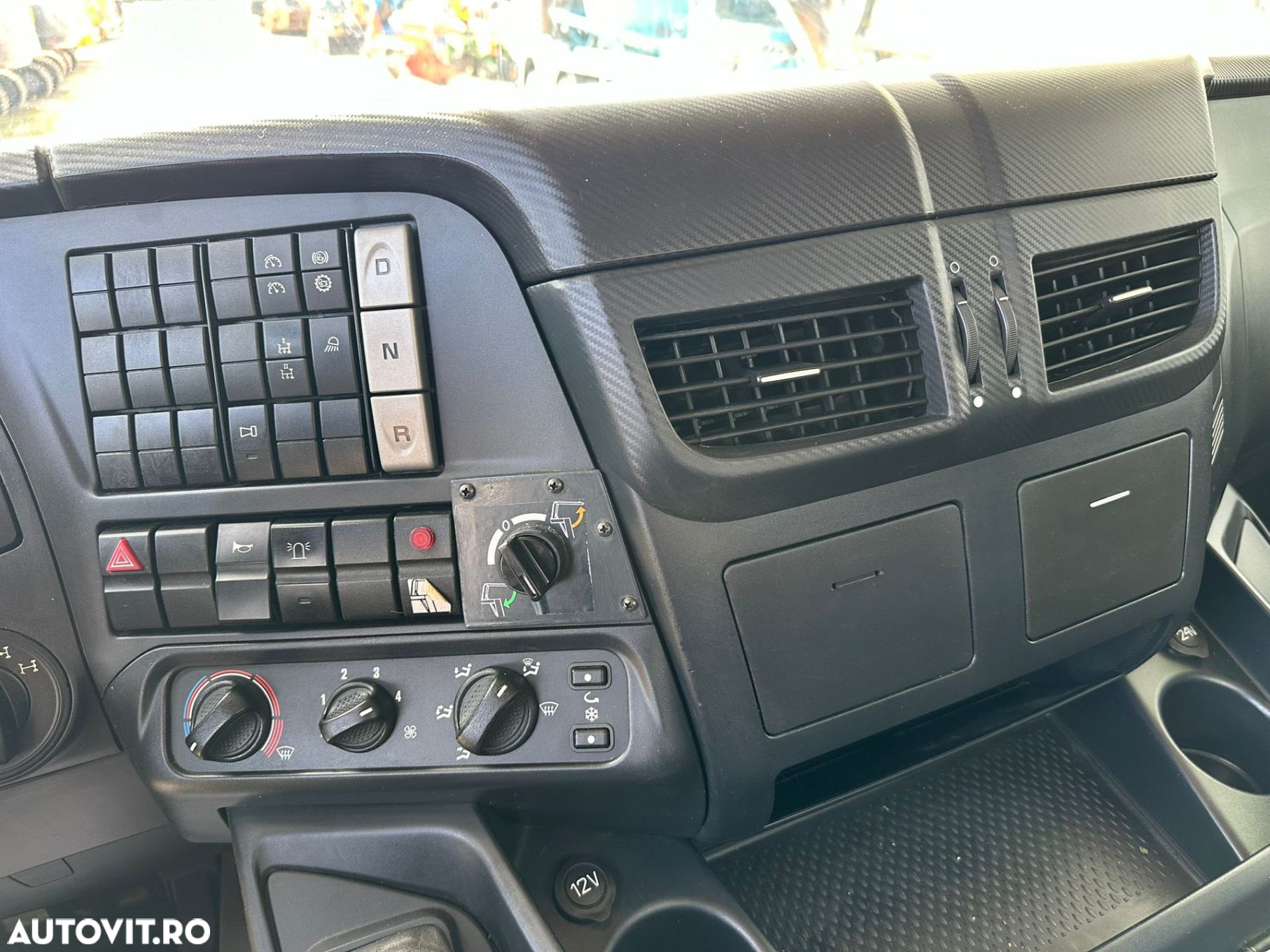 Iveco Trakker 8x4 Autobasculanta - 3