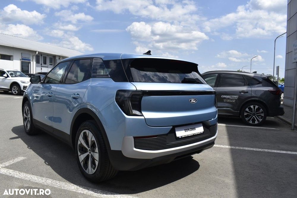 Ford Explorer - 4