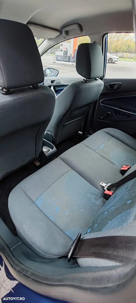 Ford Fiesta - 9