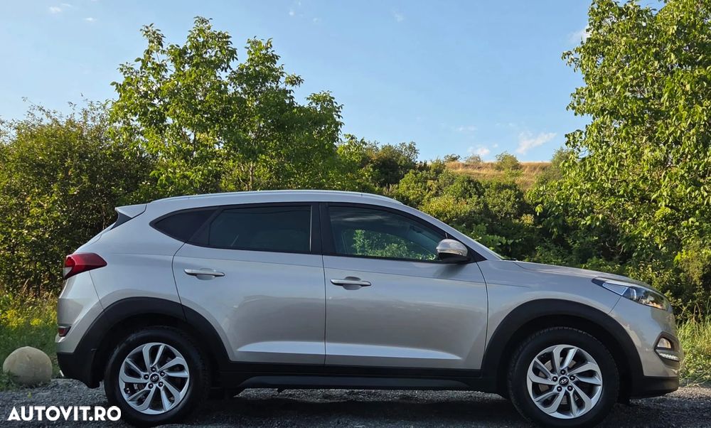 Hyundai Tucson 2.0 CRDI 4WD Automatik Intro Edition - 13
