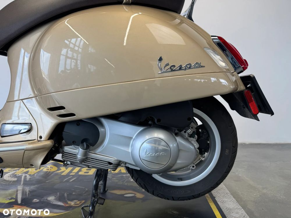Vespa GTS - 25