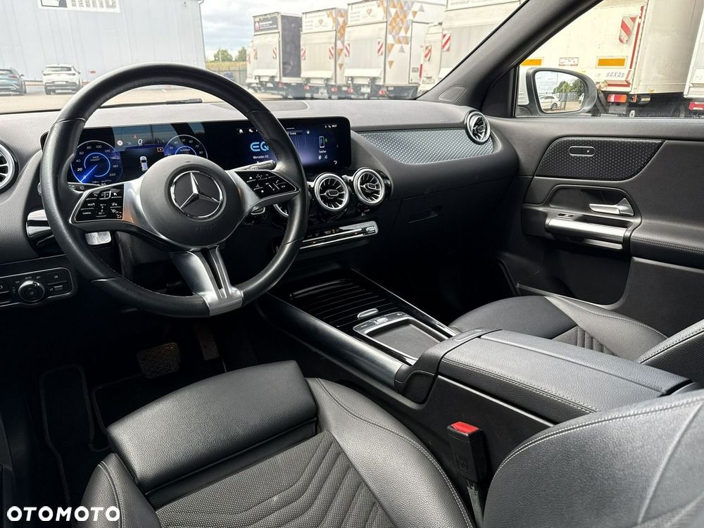 Mercedes-Benz EQA - 13