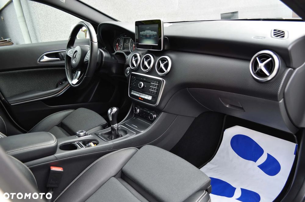 Mercedes-Benz Klasa A 180 AMG Line - 15