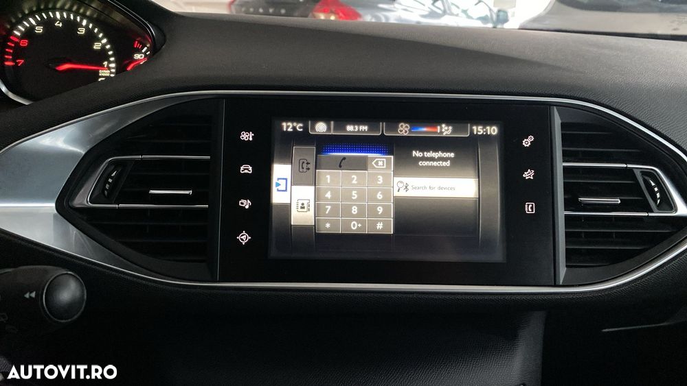 Peugeot 308 SW 1.2 L PureTech Turbo Allure - 15