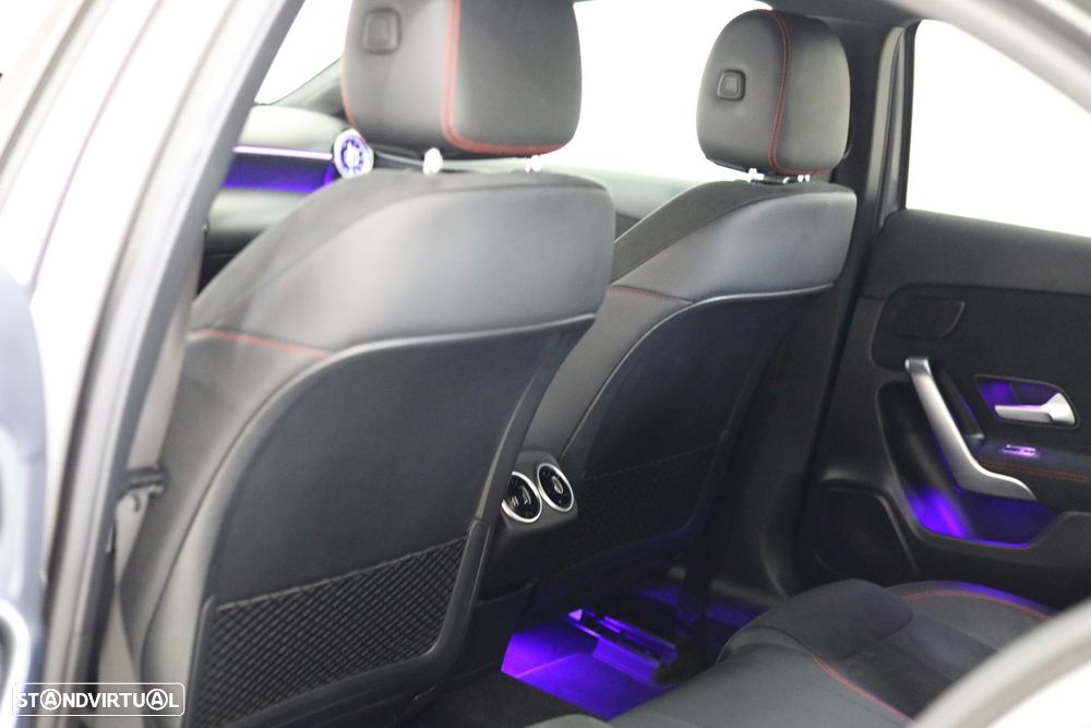 Mercedes-Benz A 180 Limousine d AMG Line Aut. - 29