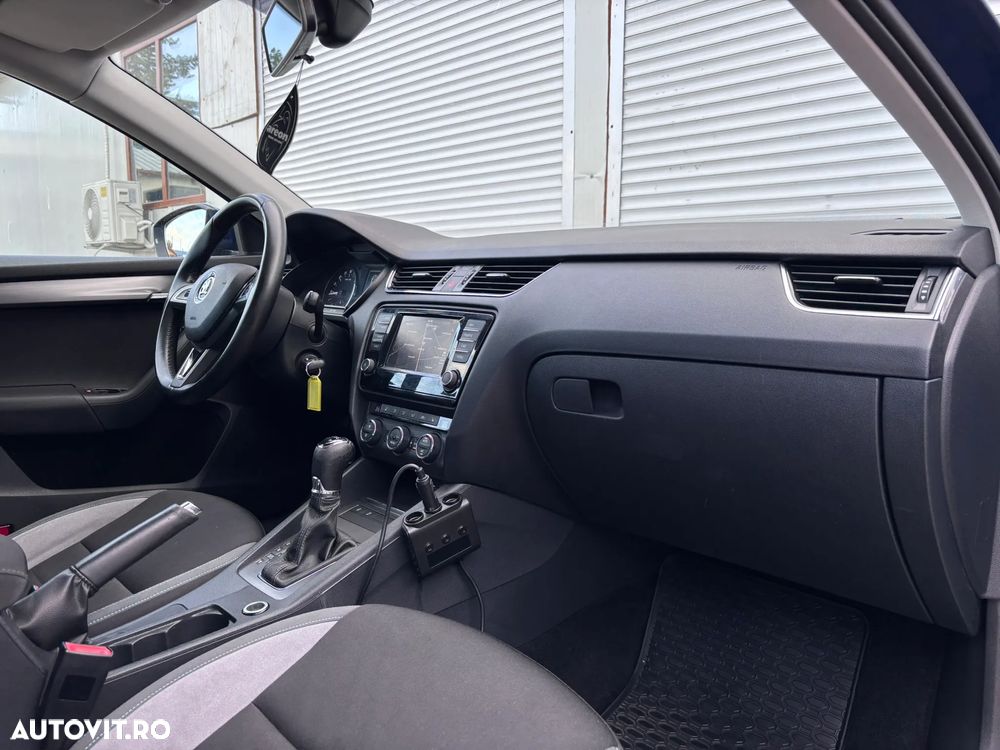 Skoda Octavia 2.0 TDI (Green tec) DSG Joy - 29