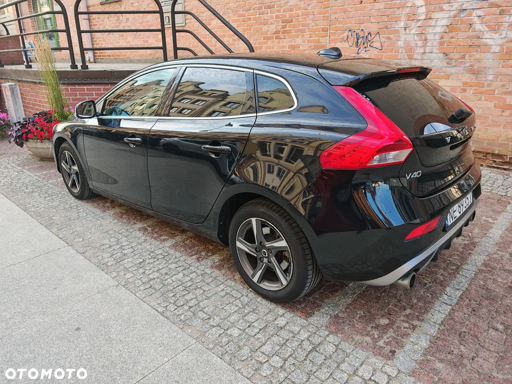 Volvo V40 D3 Drive-E R-Design Momentum - 4