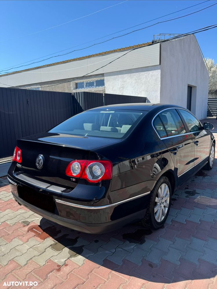 Volkswagen Passat 1.8 TSI Highline - 8