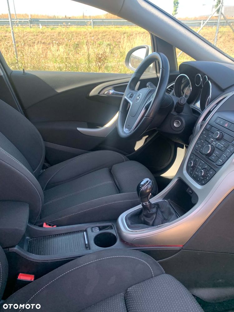 Opel Astra 1.4 T Cosmo EU6 - 14