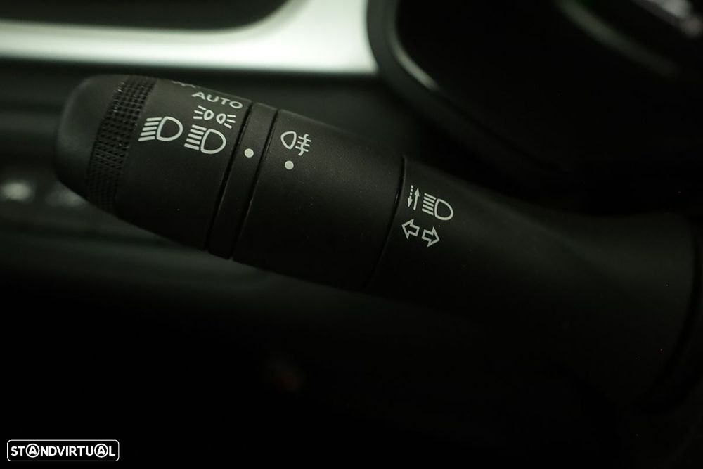 Renault Captur 1.0 TCe Techno Bi-Fuel - 17