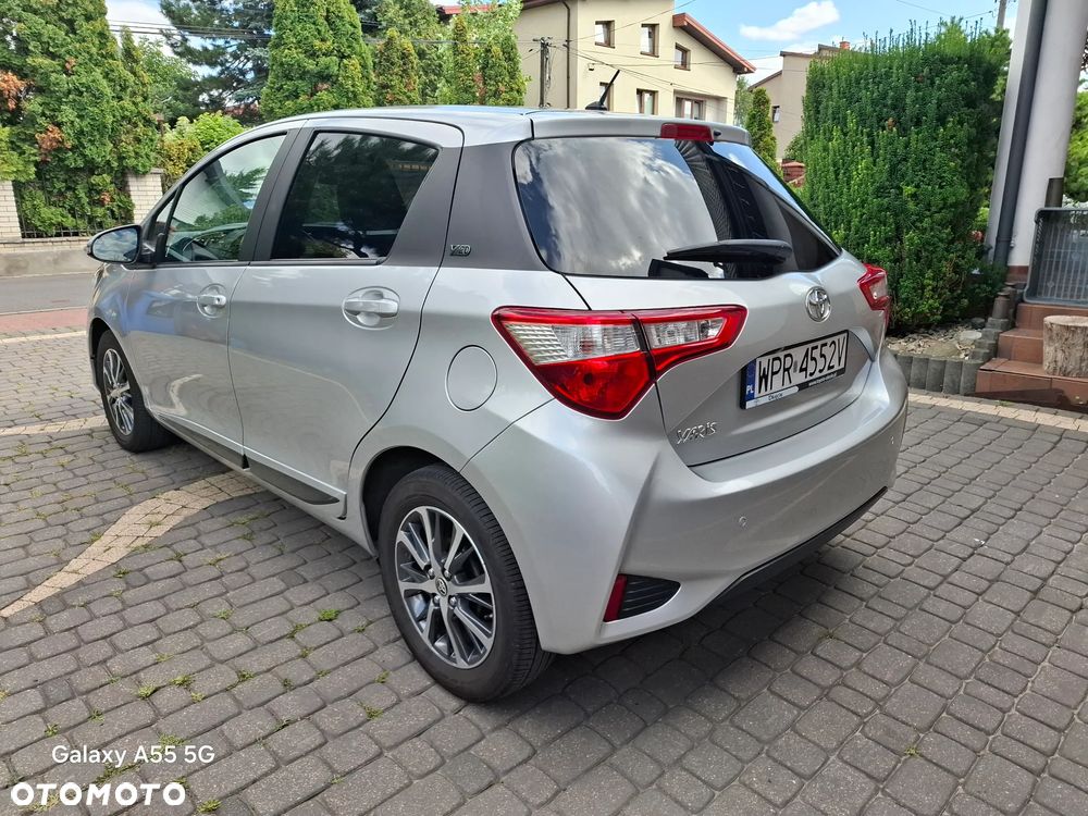 Toyota Yaris 1.5 Premium - 5