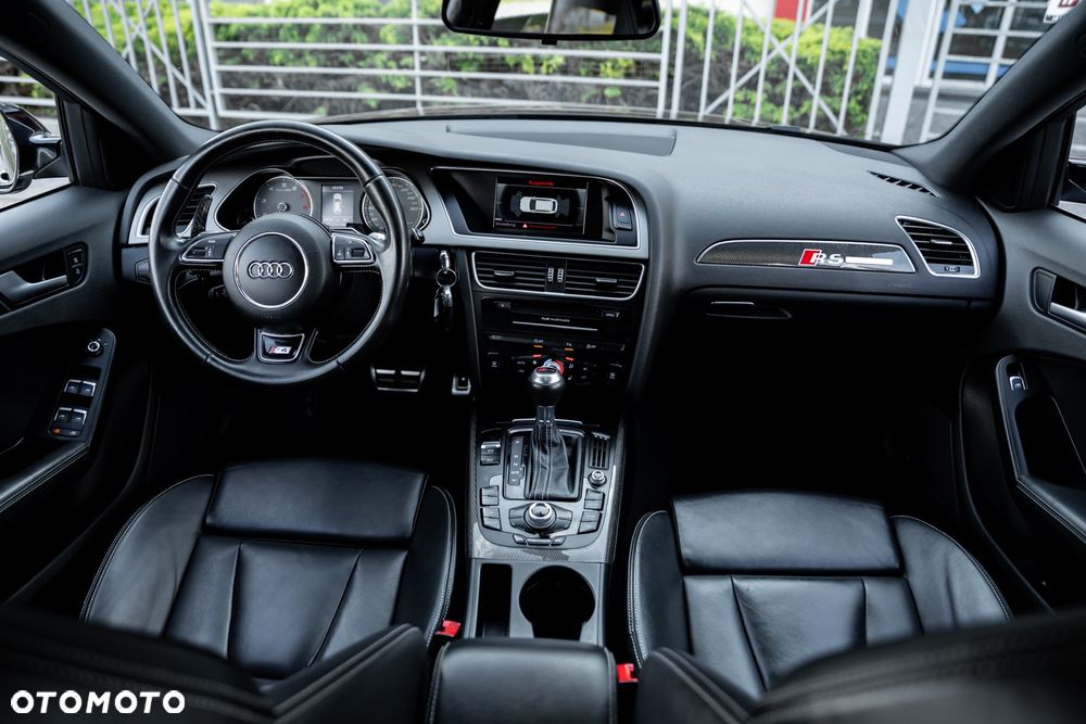 Audi S4 Avant S tronic - 25