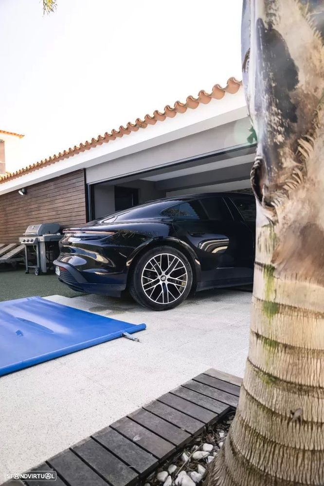 Porsche Taycan Standard - 27