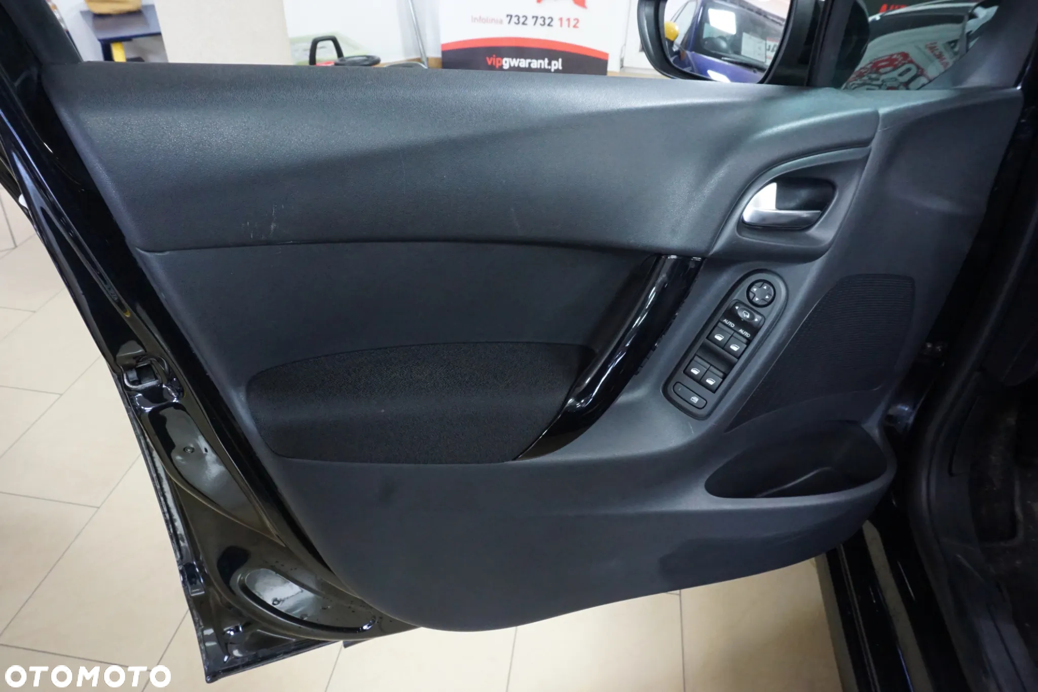 Citroën C3 1.6 BlueHDi Shine S&S - 25