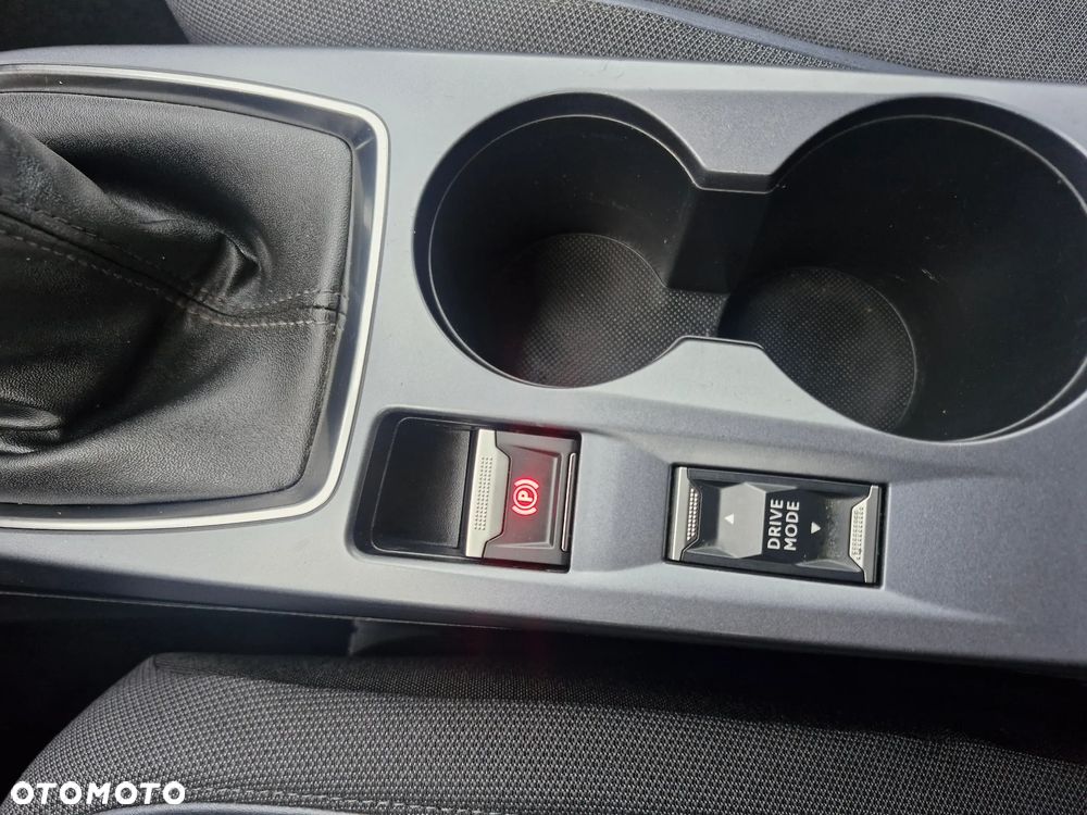 Peugeot 2008 BlueHDi 110 Allure Pack - 28