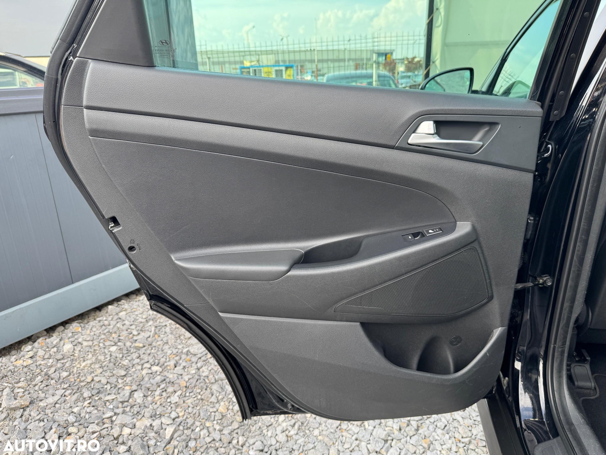 Hyundai Tucson 2.0 CRDI 4WD Automatik Style - 19