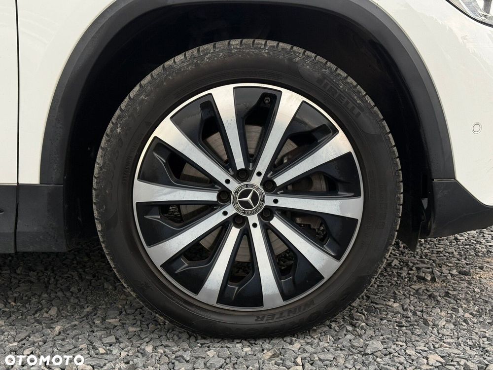 Mercedes-Benz GLA 250 4-Matic Progressive - 12