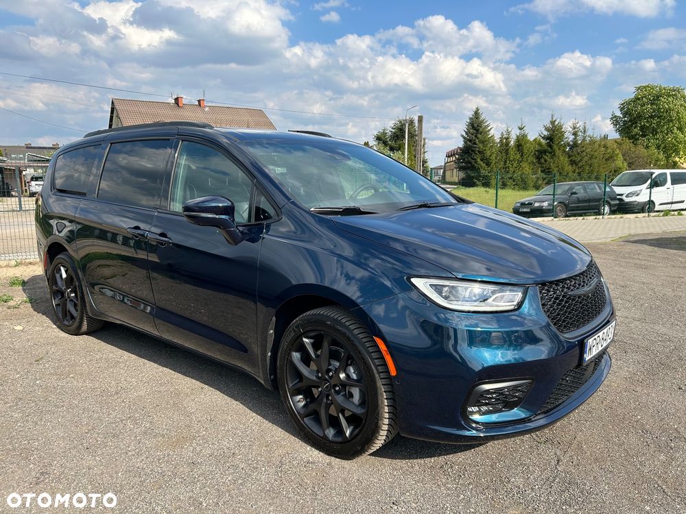 Chrysler Pacifica - 3